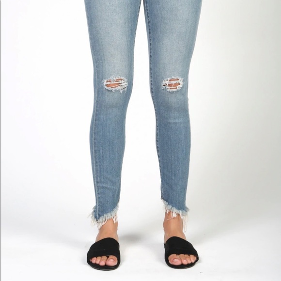 ✨ 2 for $40 SALE | Articles Of Society | 29 | Suzy Jansen Cutoff Jeans - Picture 7 of 8